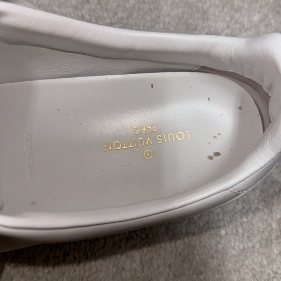 Louis Vuitons Sneaker Women White Gold Buckle - Picture 5 of 6
